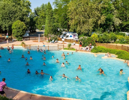 Camping du Pont d'Avignon, 4* - 1