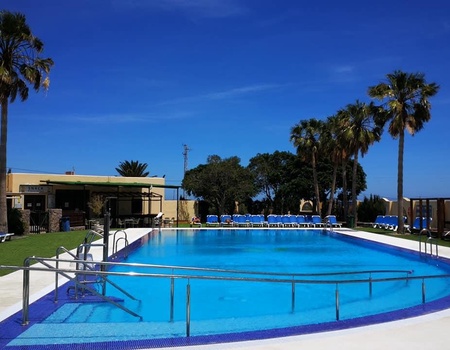 Camping Los Escullos de San José