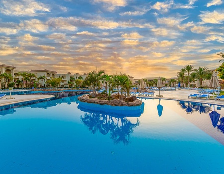Serenity Alpha Beach 5* - 1