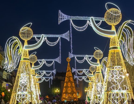 L'âme de Noël en Andalousie : croisière au coeur de la Nativité, au rythme des traditions de Noël espagnoles et des marchés festifs - Péninsule Ibérique, Espagne, Seville - Image 1