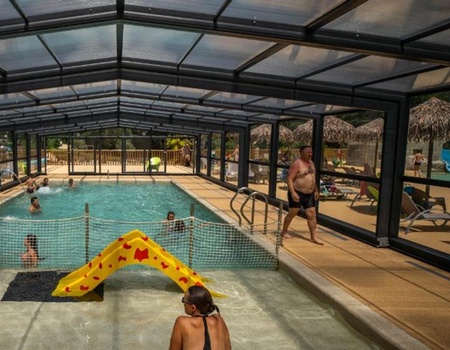 Camping des Grottes, 4* - 5