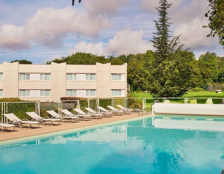 Détente dans un cadre exceptionnel en pleine nature à Fontainebleau - 4* - Ury, Ile de France - Image 2
