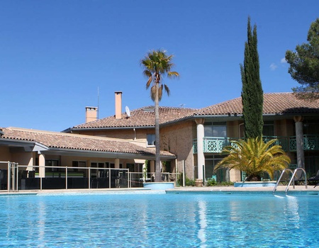 Week-end entre Cannes et Saint Tropez, avec piscine, spa et dîner - 4* - Saint Raphaël, Côte d'Azur - Image 1