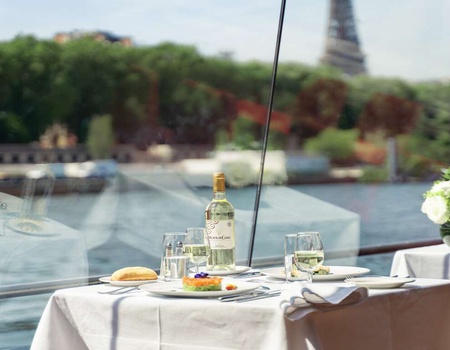 Escapade parisienne avec dîner-croisière sur la Seine - 4*