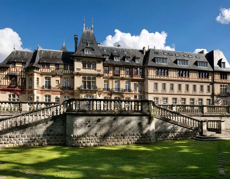 Parenthèse détente avec dîner 3 plats dans un château à Chantilly - 4* - 2