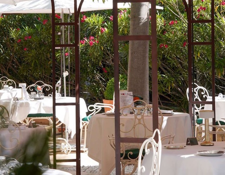 Séjour clés en main avec dîner, massage et accès au spa à deux pas d'Avignon - 5* - Vaucluse - Le Pontet, Côte d'Azur - Image 5