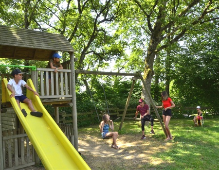 Camping Les Terrasses du Lac 4* - 5