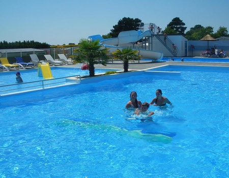 Camping du Domaine de l'Auzance, 3* - 4
