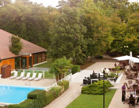Détente dans un cadre exceptionnel en pleine nature à Fontainebleau - 4* - Ury, Ile de France - Image 1