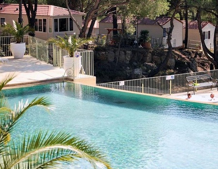 Camping Résidentiel La Pinède, 4* - 4