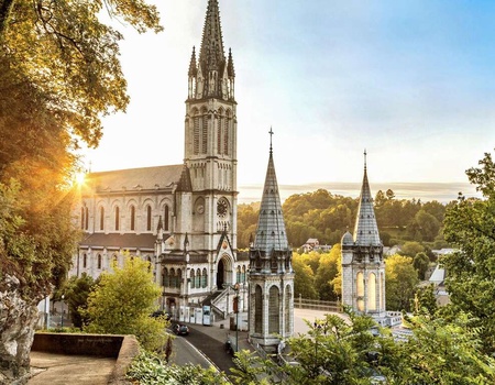 Séjour à proximité des montagnes à Lourdes, haut lieux de pèlerinage mondial - 3*