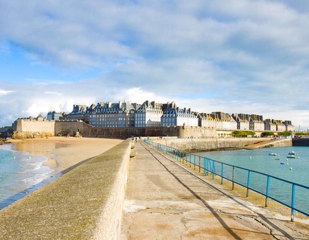 Escapade bien-être à Saint Malo, avec accès au spa et petit-déjeuner - 4* - Ille et Vilaine - Saint Malo, Bretagne - Image 1