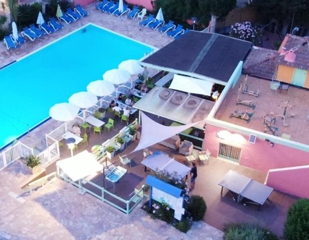 Camping Les Lauriers Roses, 4* - 4