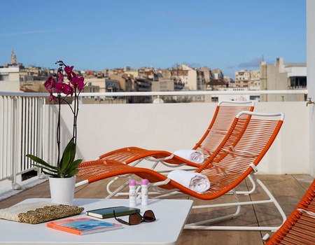 Escapade citadine avec Surclassement dans le centre de Marseille - 4* - Marseille, Côte d'Azur - Image 2