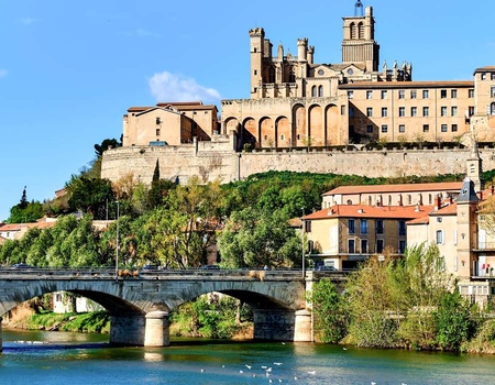 Pied-à-terre au coeur de Béziers pour un séjour au calme à deux, avec petit-déjeuner - 3*