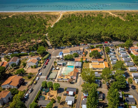 Camping Les Flots Bleus, 4*