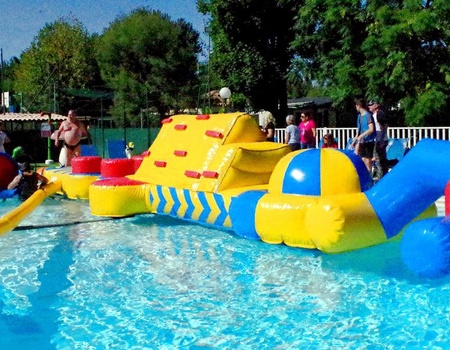 Camping Le Bel été d'Anduze, 4* - 2