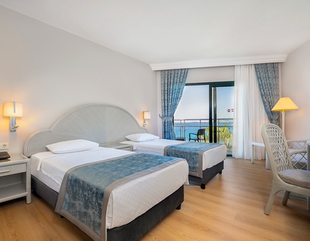 Aska Just In Beach 5* - 5