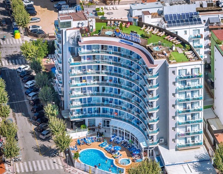 Pension complète à Calella près de la plage - 4* - Calella, Espagne - Image 4