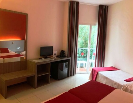 Hôtel Nerja Club by Dorobe 3* - 4