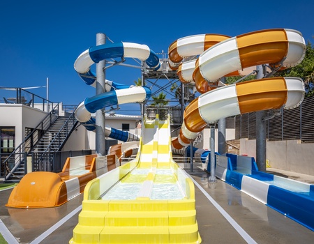 Camping Les Pirons 5* - 5