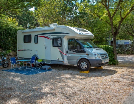 Camping La Pinède, 4* - 5