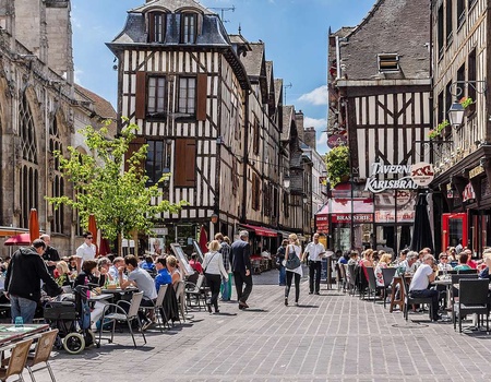 Séjour shopping à Troyes pour deux personnes - 3*