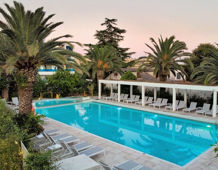 Hôtel Tryp By Wyndham Corfu Dassia 4* - Corfou (île de), Grèce - Image 1