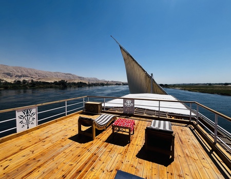 Croisière Nil Authentique en Dahabeya Papyrus 3+Voiles (ou similaire) 7 nuits - Louxor, Egypte - Image 1