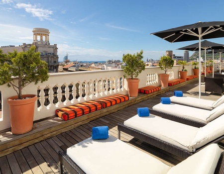 Escapade romantique avec du cava dans la chambre a Barcelone - 4* - 1