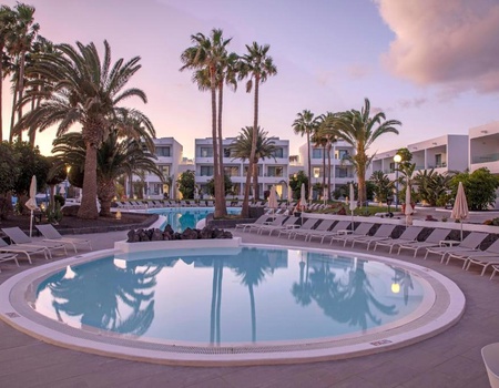 Hôtel Oasis Lanz Beach Mate 4* - 5