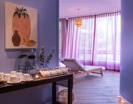 Escapade romantique à Bordeaux avec champagne, spa et pétale de rose - 4* - Gironde - Mérignac, Atlantique Sud - Image 1