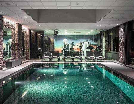 Accès au spa, petit-déjeuner et chambre confortable à Dordrecht - 4*