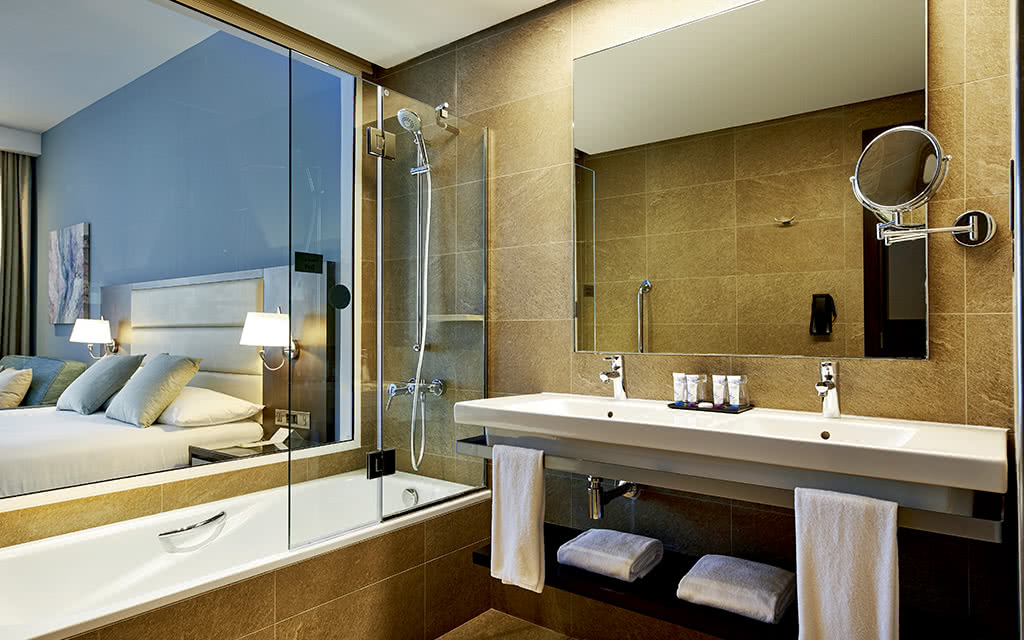 COMBINÉ 2 ILES : DUBAÏ + MALDIVES Riu Dubai + Royal Island Resort 09 nuits **** - 4