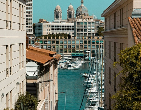 HOTEL CARRE VIEUX PORT 3* : Hôtel + Train - Marseille, Côte d'Azur - Image 1