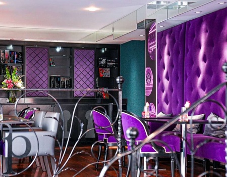 Séjour romantique avec bains à remous et spa privé dans le 9ême à Paris - 4* - Image 2