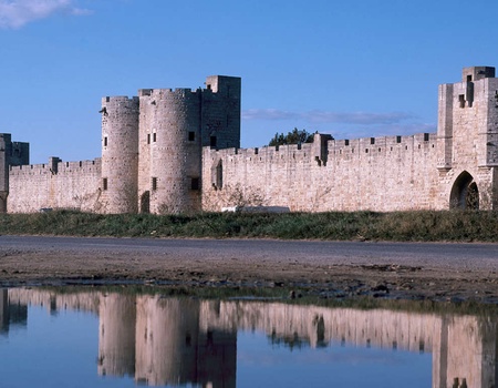 Verblijf dicht bij de zee en bezoek aan de stadswallen van Aigues-Mortes - 4*