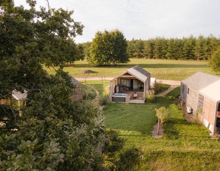 Damona Lodges, 3* - 4