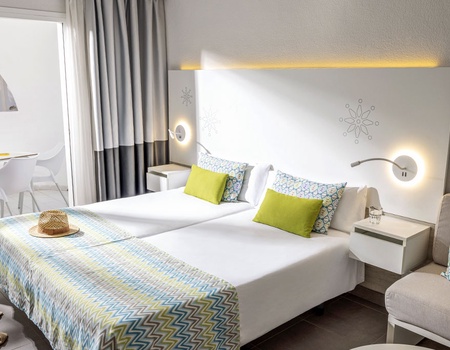 Hôtel Magic Life Cala Pada 4* - 5