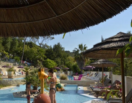 Camping Sites et Paysages - Les Pinèdes, 4* - 4