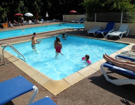 Camping Les Pinasses, 3* - 4