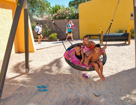 Camping Le Roussillon, 4* - 2