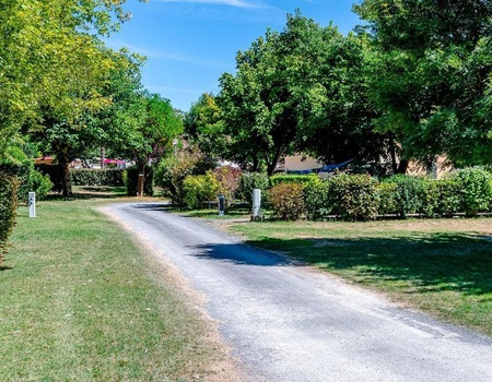 Flower Camping Le Tiradou, 3* - 4