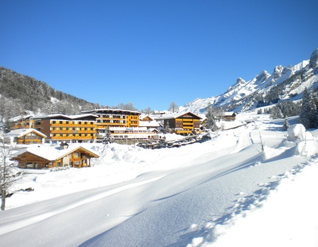 Club Azureva La Clusaz-les-Confins 2* en demi-pension