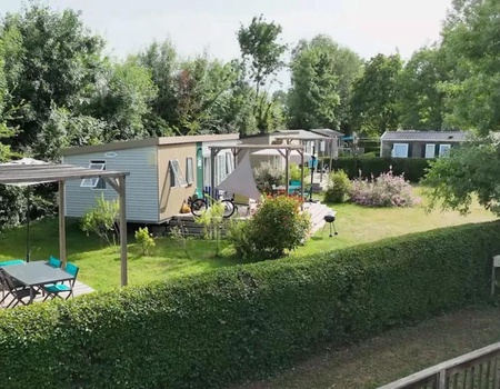 Flower Camping du Port Caroline, 3* - 4