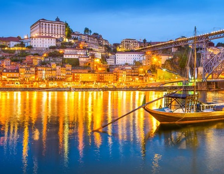 Croisière famille - De Porto vers l'Espagne, la vallée du Douro et Salamanque - Porto , Portugal - Image 1