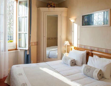 Séjour avec dîner gourmand dans une demeure Bourgeoise du XIXème - 3* - 4