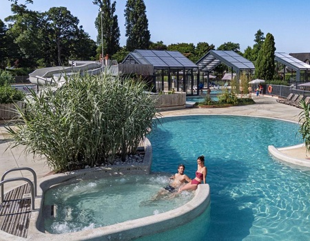 Camping Sandaya Le Château des Marais, 5* - 1