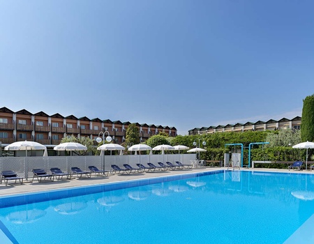 Bien-être sur le lac d'Iseo : hôtel avec petit déjeuner et spa inclus - 4* - 5