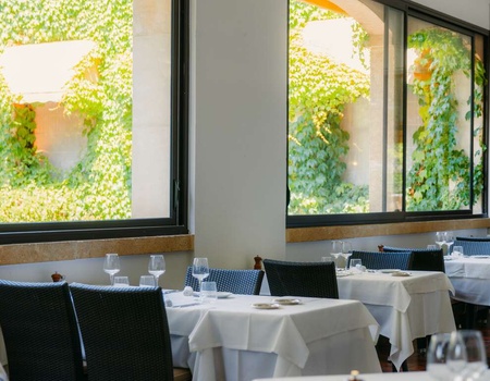 Escapade VIP dans le Lubéron avec dîner et soin - 4* - Gréoux les Bains, Sud Est - Image 1